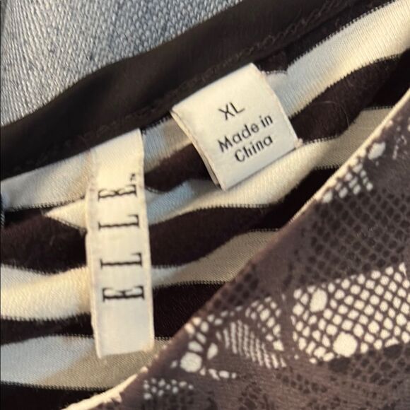 Elle White and Black Pleated Tank Top Size XL - Picture 2 of 5